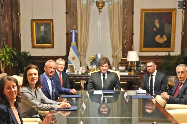 Por el desastrozo manejo de la «pandemia», Milei y funcionarios de EE.UU. ratifican salida de Argentina de la OMS