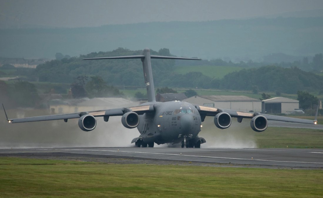 Estados Unidos despliega armas nucleares en suelo británico para frenar a Rusia