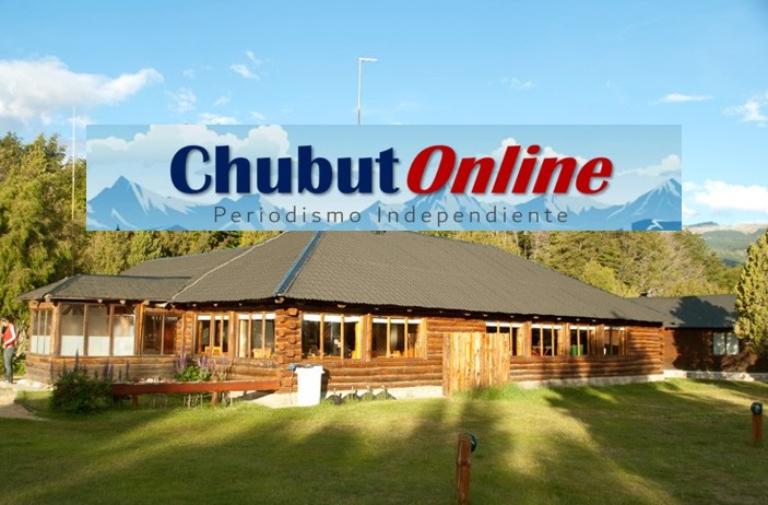 Incendio destruyó el quincho del complejo Bahía Rosales en el Parque Nacional Los Alerces