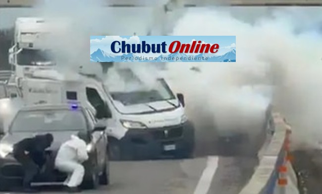 Asalto Cinematográfico en Italia: Fingieron un Control Policial para volar un ca,ión blindado